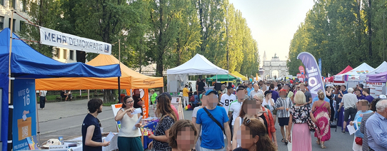 Bild zur Veranstaltung Straßenfest Corso Leopold Sept. 2025: Mehr Demokratie-Infostand